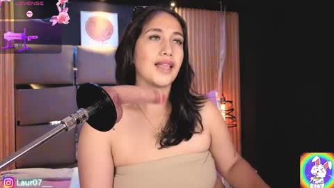 Lau Roberts online show from April 10, 6:30 am