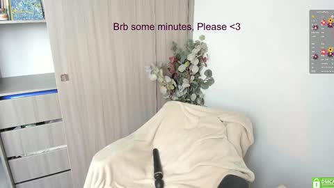 Lauryn online show from May 25, 7:09 pm