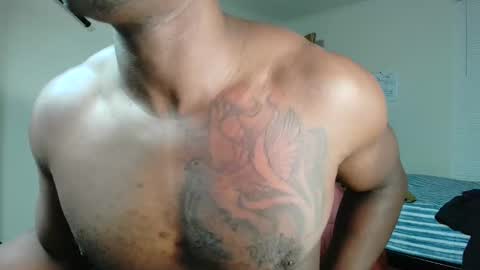 Snapshot of lavanderbrown chatting on October 20, 1:10 am lavanderbrown online show from October 20, 1:10 am