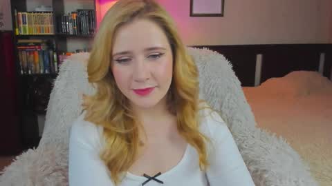 Snapshot of lavender_tender chatting on September 18, 7:18 pm Lav online show from September 18, 7:18 pm