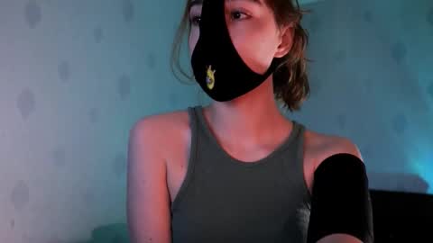 Lavinda online show from September 21, 1:15 pm