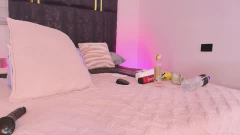 Lay Madison  online show from December 19, 9:21 pm