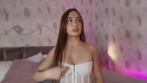 Layla  online show from April 16, 7:47 pm