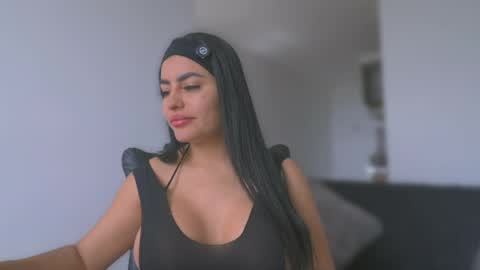 Layla online show from May 16, 5:55 pm