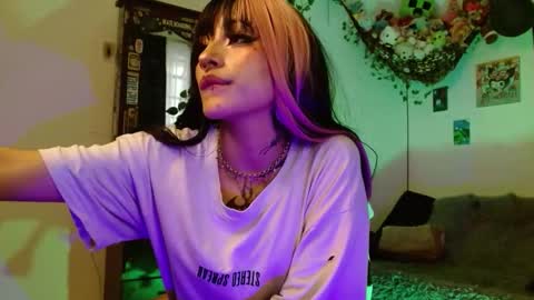 layla_quinn online show from January 14, 8:50 pm