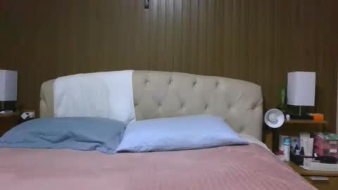 kelly online show from April 14, 11:52 pm