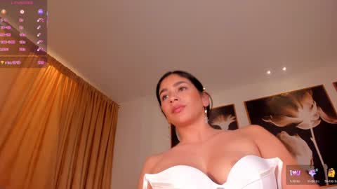 Layla online show from January 25, 8:21 am