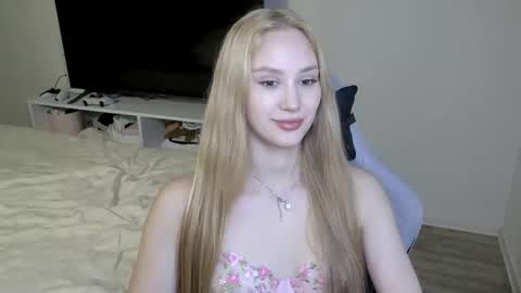 LaylaPretty001 online show from March 17, 7:02 am
