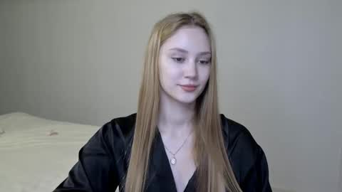 Snapshot of laylapretty001 chatting on January 8, 5:48 am LaylaPretty001 online show from January 8, 5:48 am