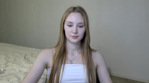 Snapshot of laylapretty001 chatting on January 21, 7:15 am LaylaPretty001 online show from January 21, 7:15 am