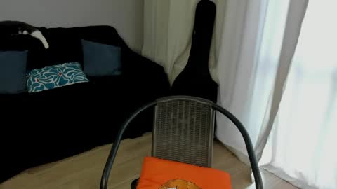 Alex online show from April 6, 5:08 am