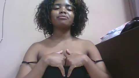 lea96546 online show from March 31, 1:33 pm