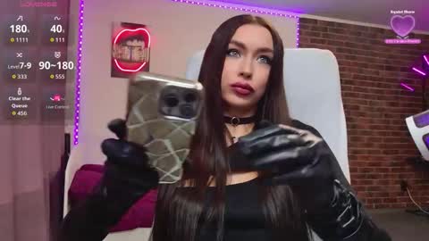 lea_loon online show from March 13, 11:57 am