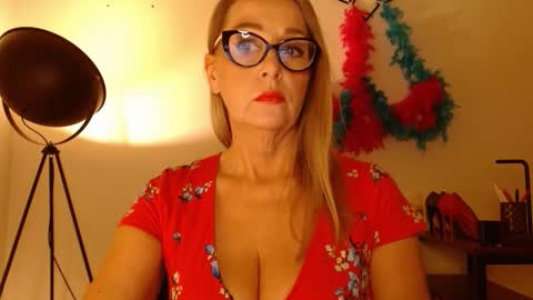 LEA online show from March 9, 3:27 pm