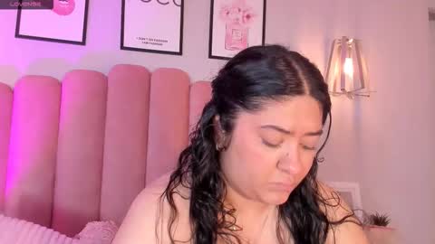 Leah online show from January 15, 5:33 pm