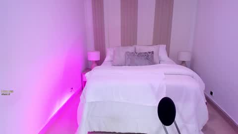 Leah  Greyy online show from December 15, 11:50 am