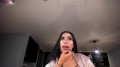 leahlombardi_ online show from March 19, 3:23 am