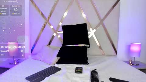 Leandra  online show from February 28, 10:50 pm