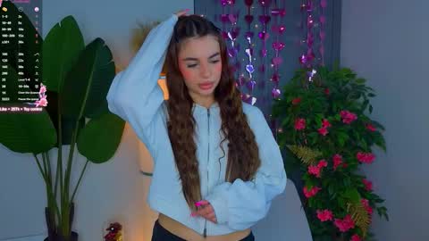 Sophie online show from March 5, 7:34 pm