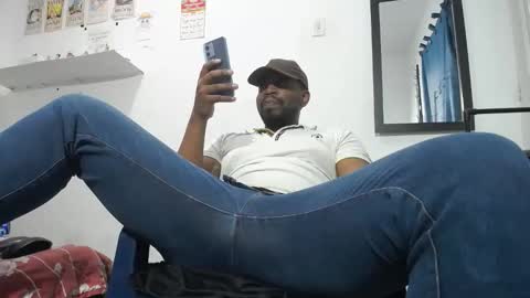 Latino hot online show from May 15, 10:50 pm