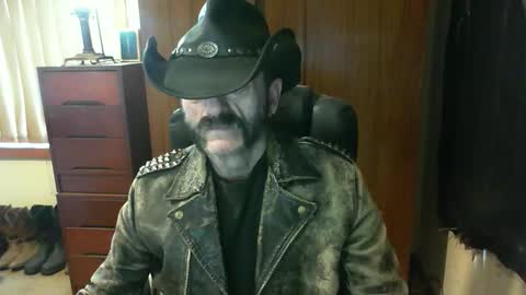 leathergreaser online show from November 12, 2:25 am