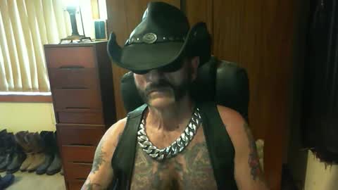 leathergreaser online show from October 16, 2:00 am