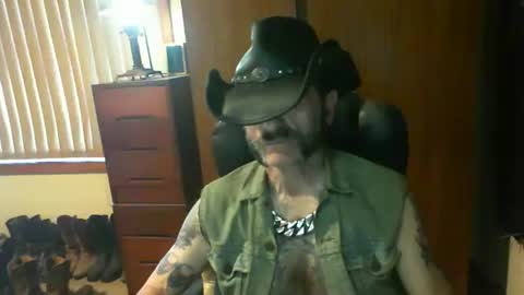 leathergreaser online show from March 19, 11:09 pm