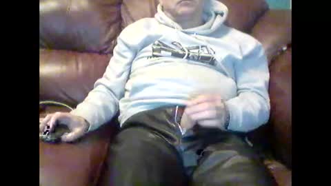 Snapshot of leatherpants68 chatting on October 29, 9:04 pm leatherpants68 online show from October 29, 9:04 pm