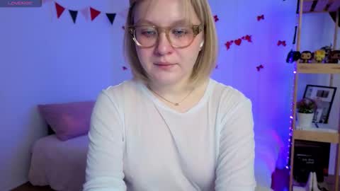 Ellie online show from March 16, 6:06 am