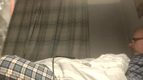 Snapshot of lechertachatte4444 chatting on October 19, 10:14 pm lechertachatte4444 online show from October 19, 10:14 pm