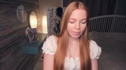 Lilly online show from November 21, 7:34 pm