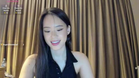 lee_chang online show from April 12, 5:39 pm