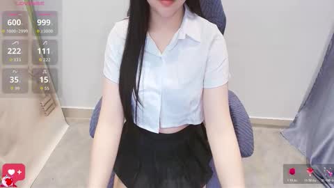 Lee online show from February 27, 11:36 am