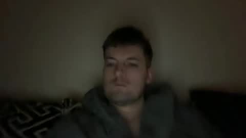 leedslad35 online show from December 16, 1:31 am