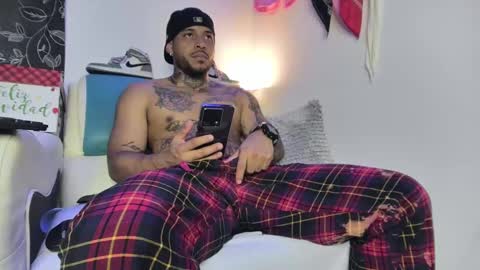 leenar_key online show from February 19, 6:00 pm