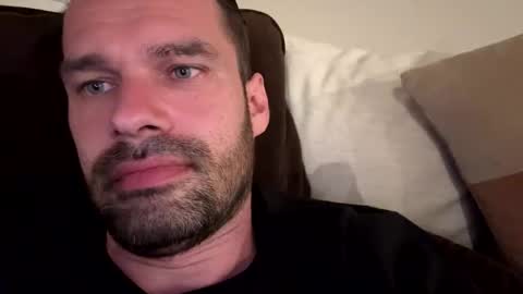 Snapshot of leexxx_69 chatting on October 25, 2:23 am leexxx_69 online show from October 25, 2:23 am