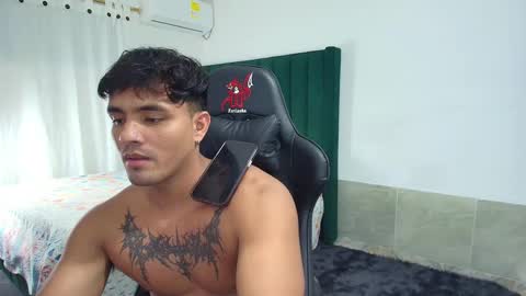  Lei  online show from October 4, 10:51 pm