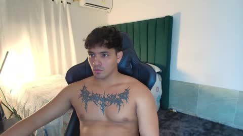  Lei  online show from November 24, 10:52 pm