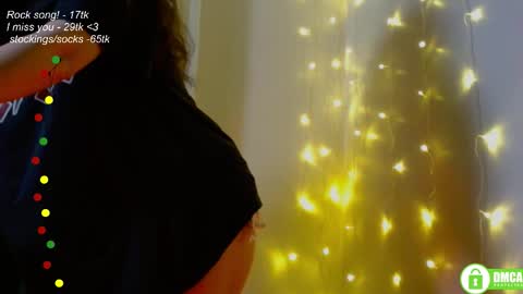 hey Im Leia and I love rock  online show from February 6, 8:22 pm