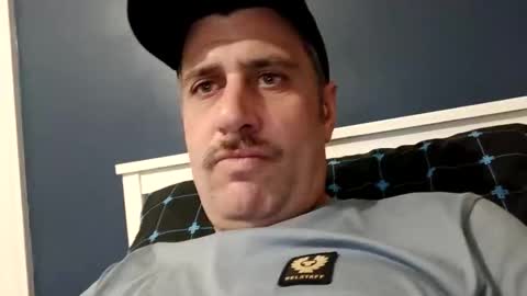 leightimmins001 online show from December 19, 6:14 pm