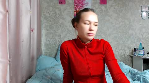 Snapshot of leila_bambi_ chatting on September 11, 8:37 am leila_bambi_ online show from September 11, 8:37 am