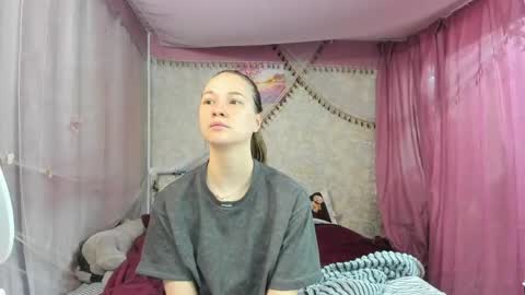 leila_bambi_ online show from April 22, 2:02 pm