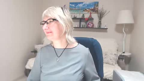 Leila Kinky online show from June 5, 4:52 am