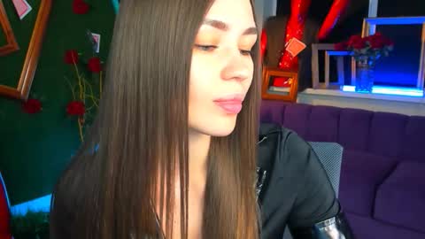 Leila Rai online show from November 27, 2:25 pm