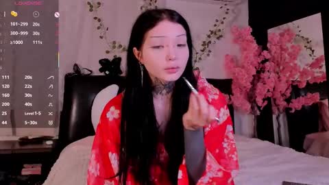 Snapshot of lein_bone chatting on October 18, 12:26 am Lein online show from October 18, 12:26 am