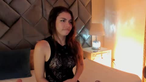 Leizathompson online show from April 18, 4:53 pm