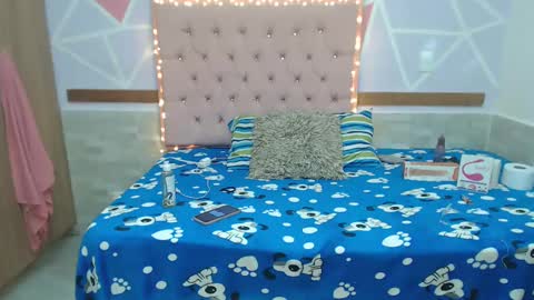 Snapshot of lena_lawson chatting on January 8, 5:37 am lena_lawson online show from January 8, 5:37 am