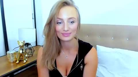 Snapshot of lena_sexi chatting on September 14, 6:31 pm lena_sexi online show from September 14, 6:31 pm
