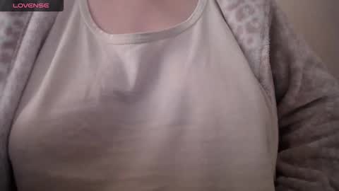 lenagolden online show from February 22, 1:03 pm