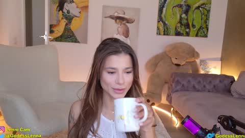 Snapshot of lenna_godess chatting on February 7, 6:45 am Lenna Goddess online show from February 7, 6:45 am